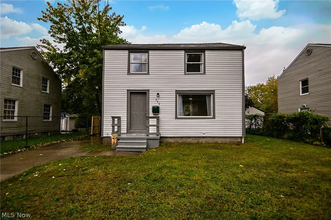 542 Montgomery Ave photo 1