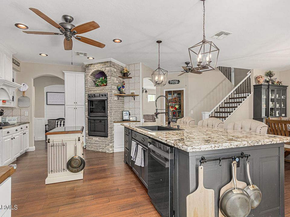 1st image of 2207 W CALLE DEL SOL --