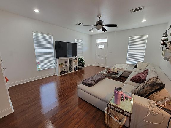4th image of 3116 Nashville Ave