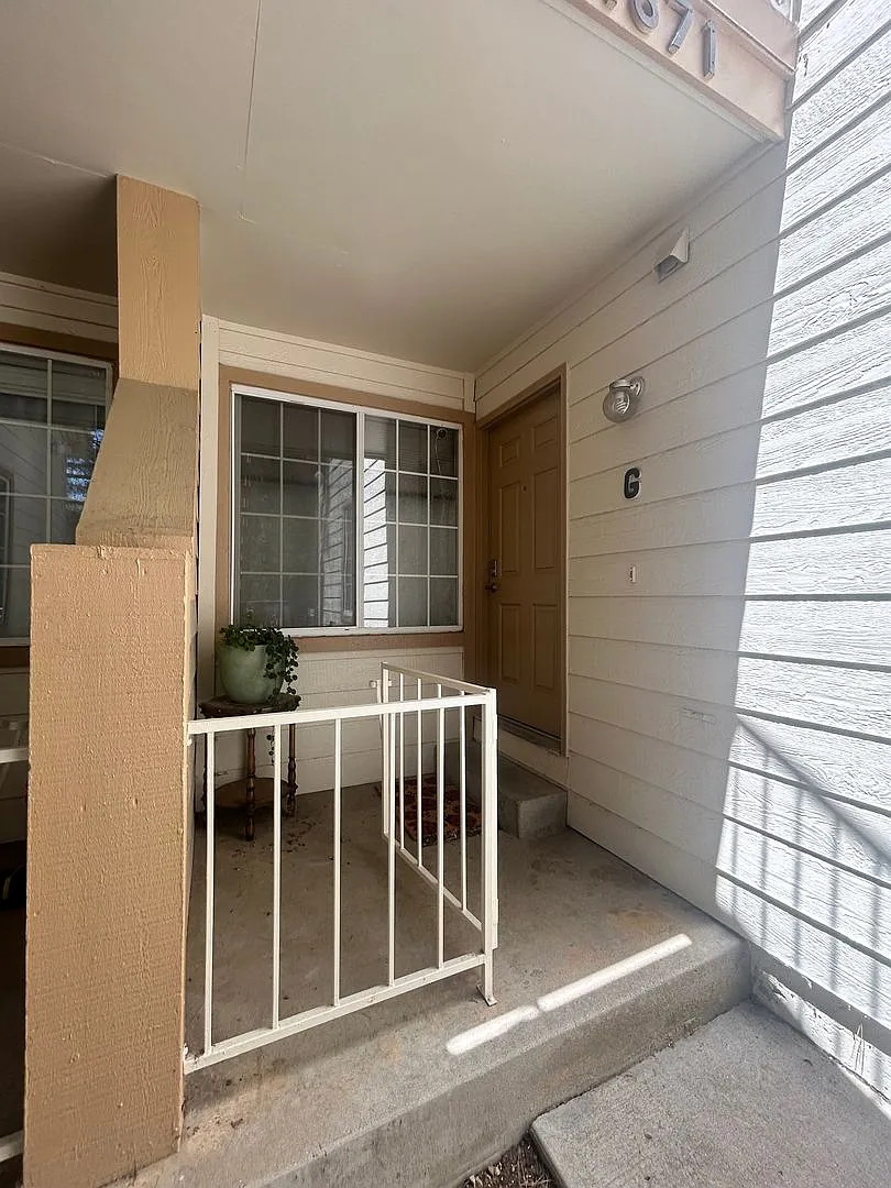 Charming 2 Bedroom Condo in Boulder's Powderhorn Community — Photo 2