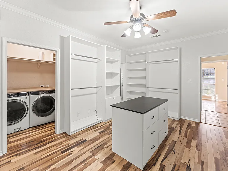 1060L Great Oaks — Photo 31