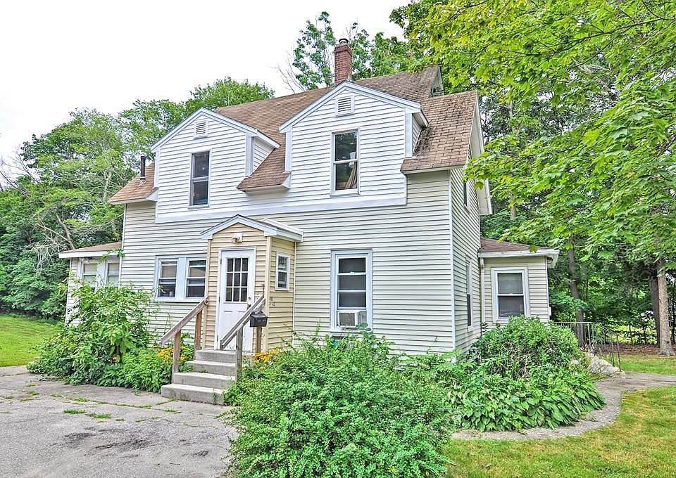 1st image of 493 Pearl St