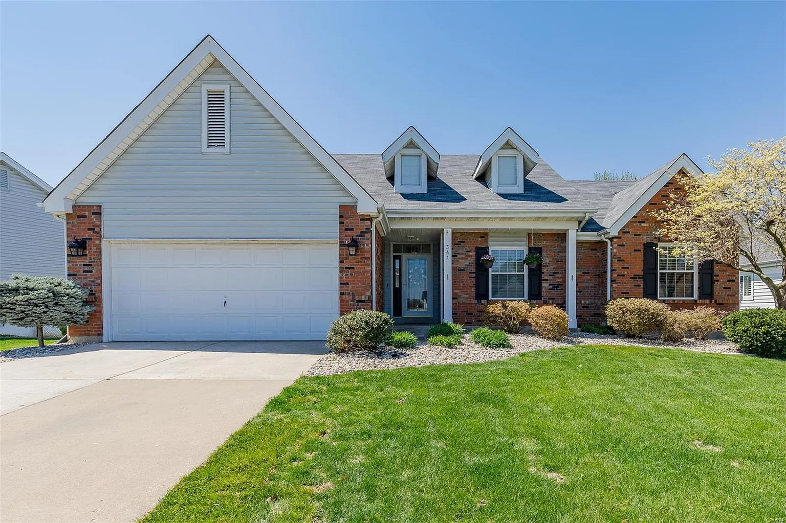 341 Misty Valley Dr photo 1