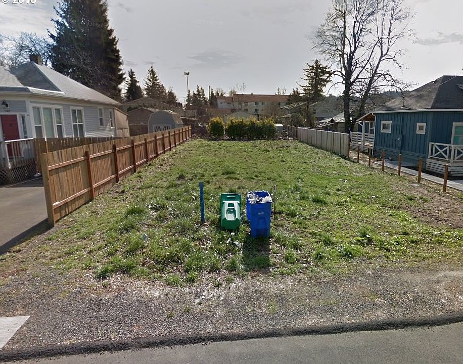 2nd image of 730 NE 10th St