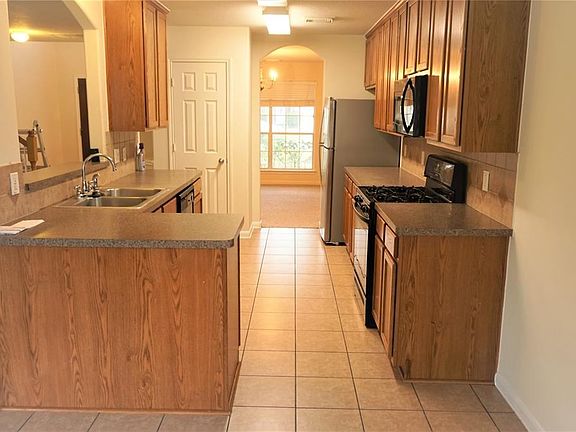 4th image of 5118 Moss Garden Ln