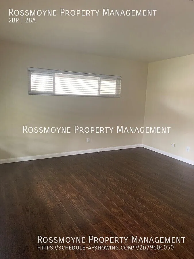 $2500.00 / 2 Bedroom 2 Bath Townhouse-Style Apartment (Glendale) — Photo 2