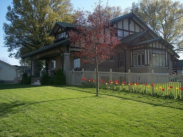 side view from side street