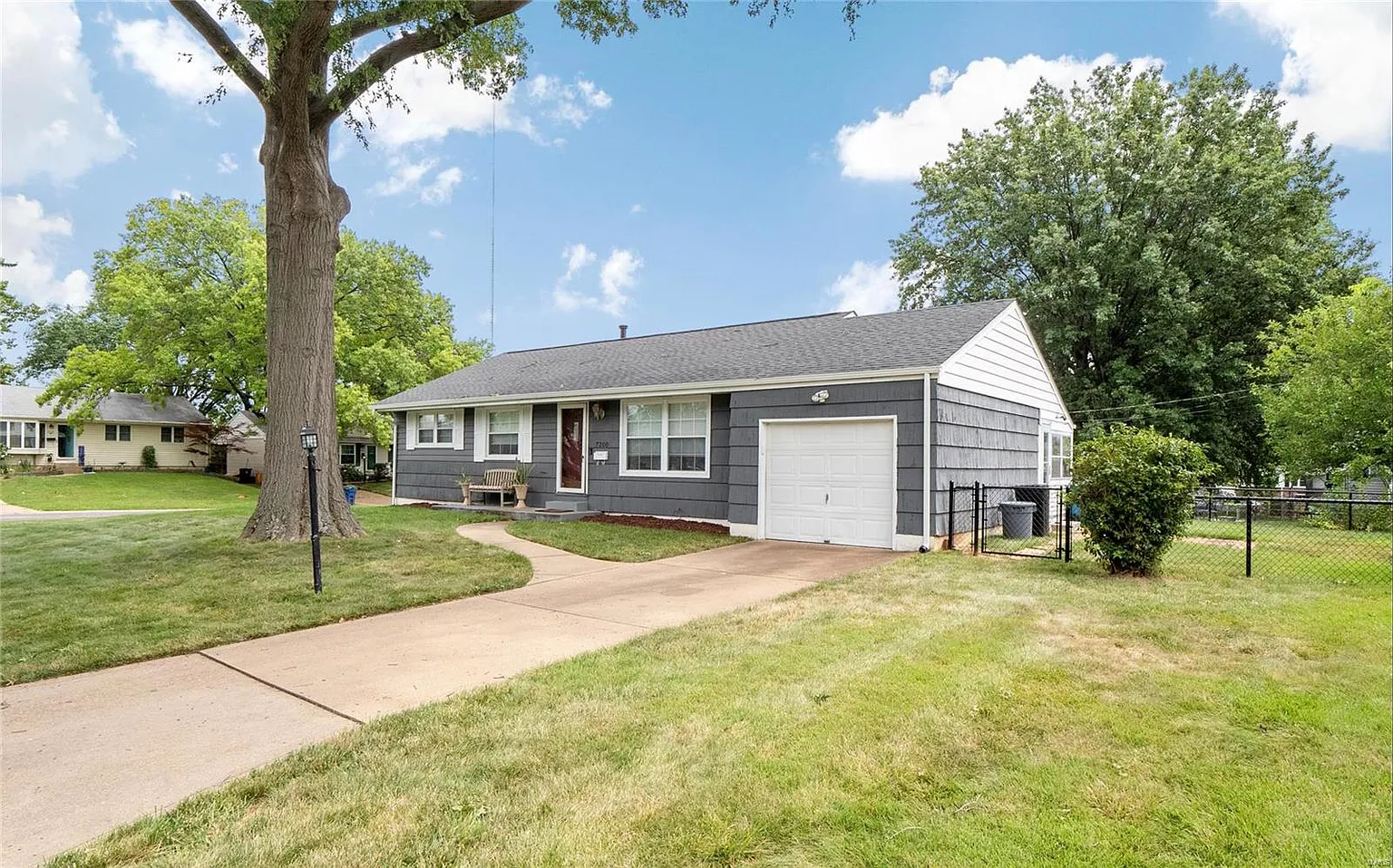 7200 Marlton Ln photo 1