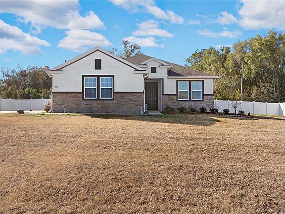 3rd image of 1340 SE 63rd Court Rd