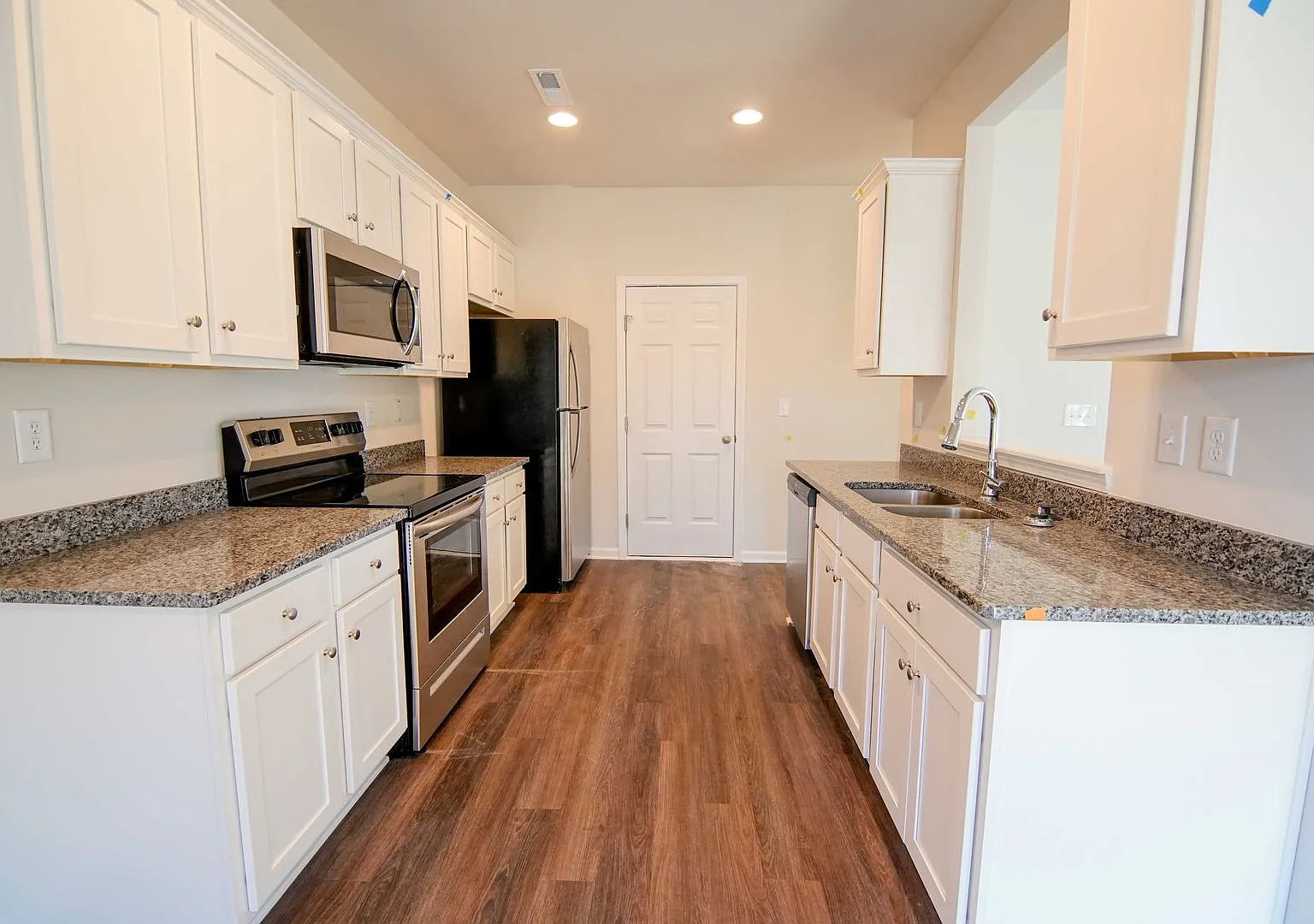 New 3 Bedroom Duplex Home Available in Kings Mountain — Photo 2