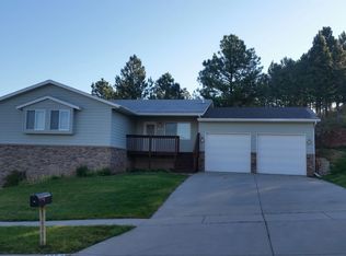 4053 Valley West Dr, Rapid City, SD 57702
