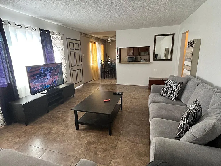 8171 Virginia Ave #C — Photo 1