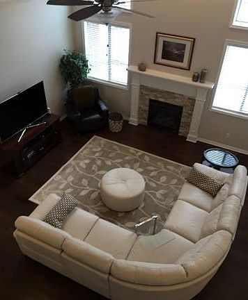 3rd image of 1277 Greythorne Dr