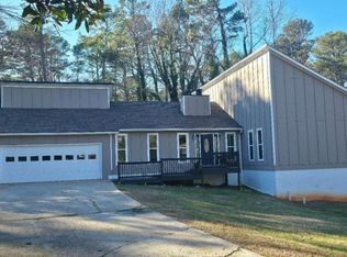 1483 Hidden Hills Pkwy, Stone Mountain, GA 30088