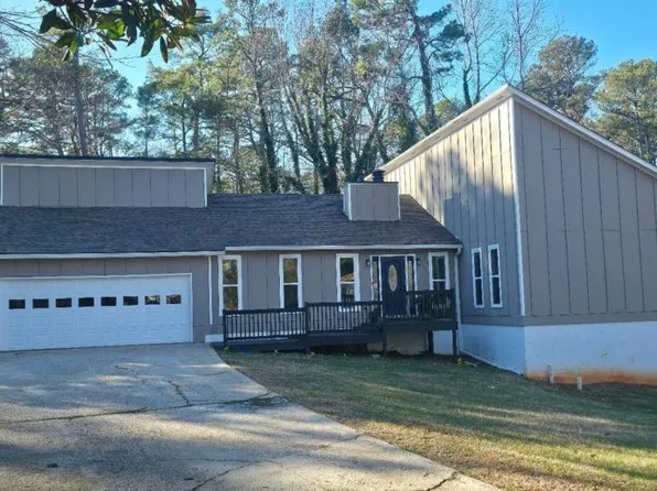 1483 Hidden Hills Pkwy, Stone Mountain, GA 30088