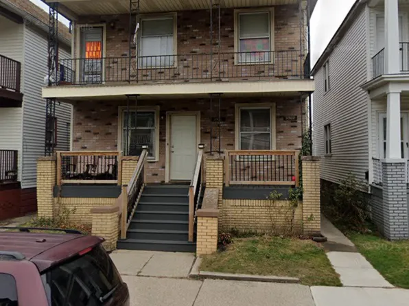 9500 Charest St, Hamtramck, MI 48212