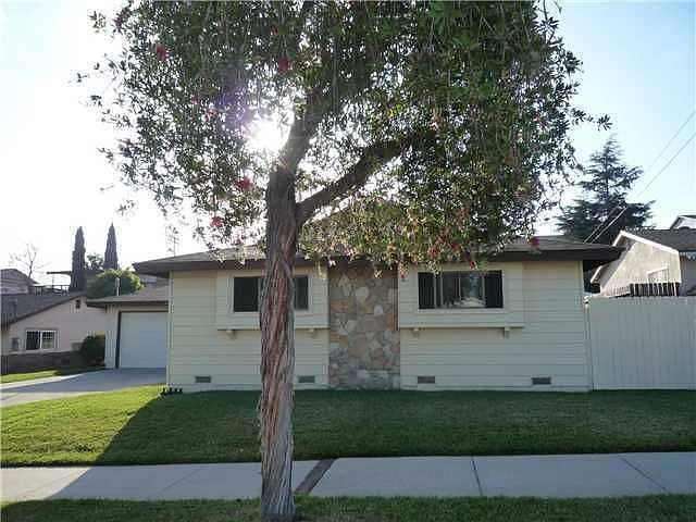 2nd image of 858 Halecrest Dr