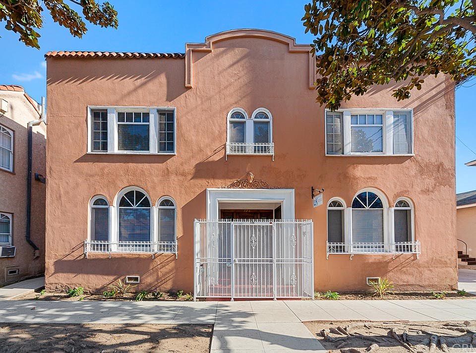 1st image of 126 Esperanza Ave