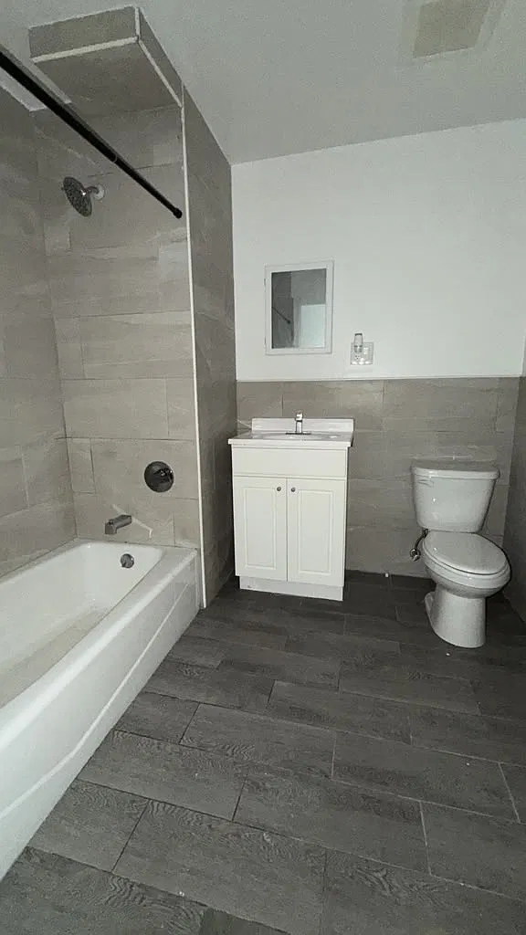 2 bed, $2,800 — Photo 3