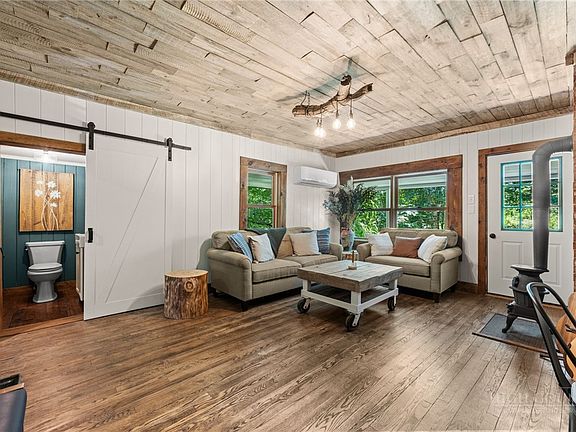 4th image of 5269 Flat Springs Road