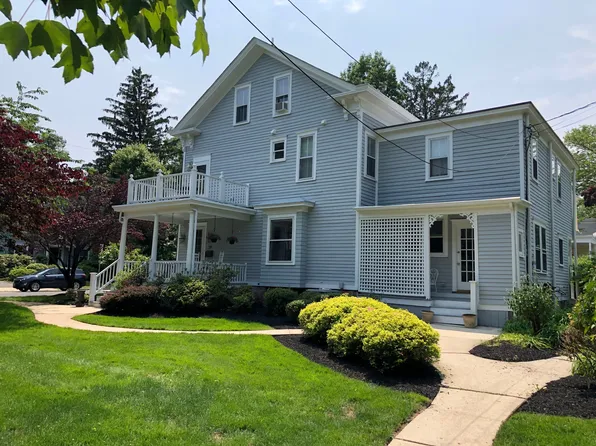 29 E Delaware Ave, Pennington, NJ 08534