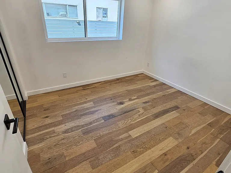 4260 Laurel Canyon Blvd — Photo 17