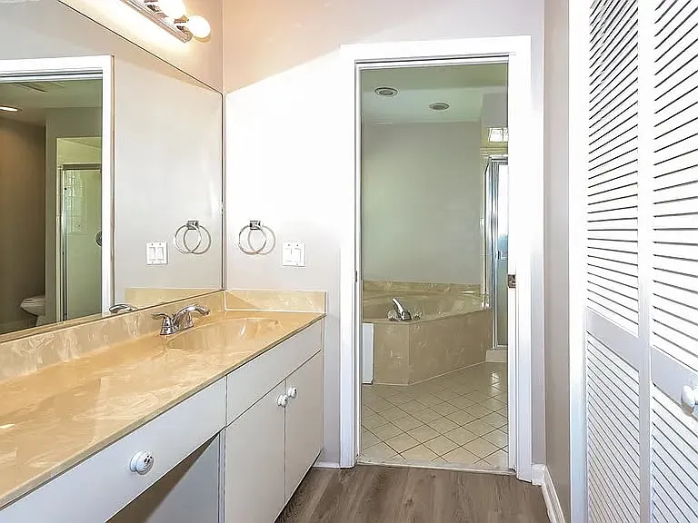 116 Waterway Rd — Photo 9