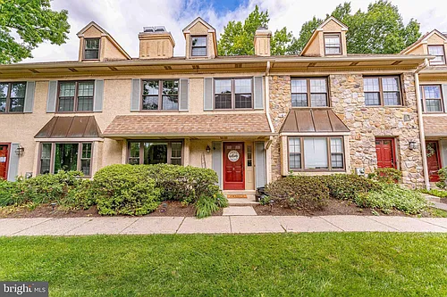 11 Chateau Cir Photo 1