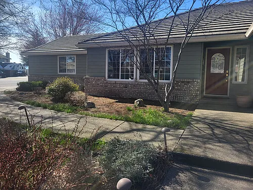 825 Amanda Way Photo 1