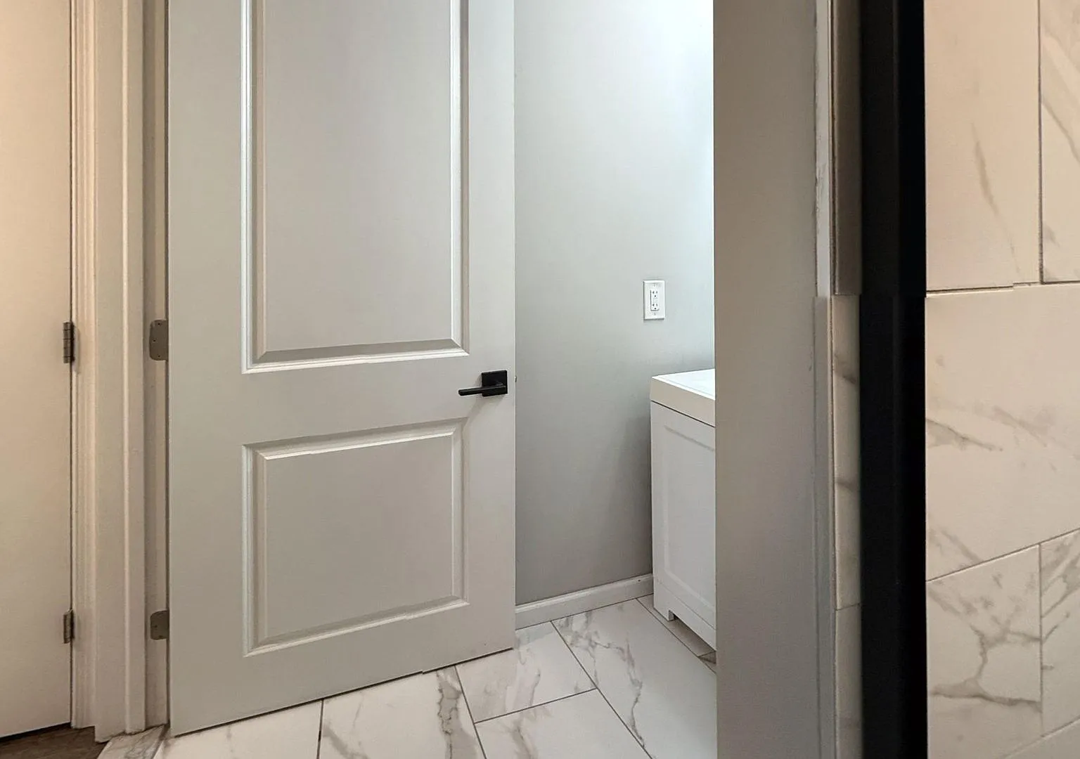 2237 West Oxford Street — Photo 3