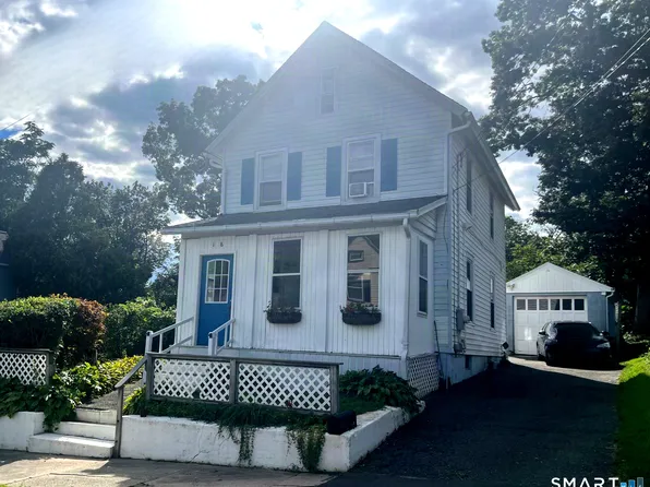 18 Summit Street, Derby, CT 06418