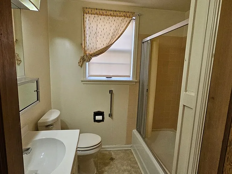 1314 E Pershing Blvd — Photo 8