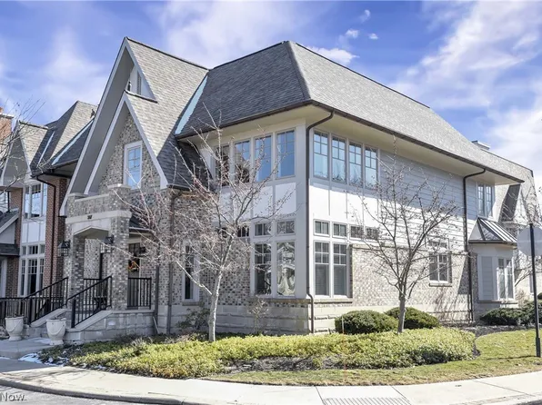 317 Halstead Ln, Westlake, OH 44145