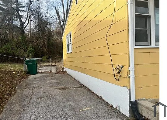 5513 Sapphire Ave — Photo 4
