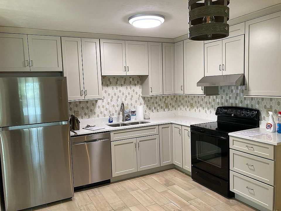 B Full updated kitchen 