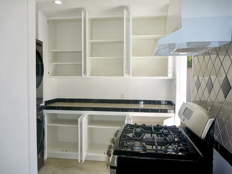 845 Flower Ave — Photo 24