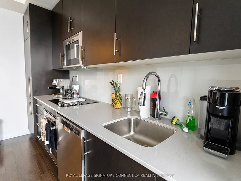 460 Adelaide St E #1112 — Photo 8
