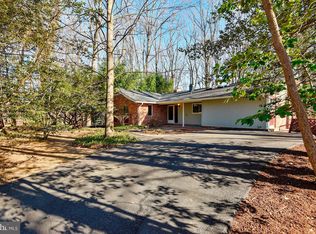 8421 Magruder Mill Ct, Bethesda, MD 20817