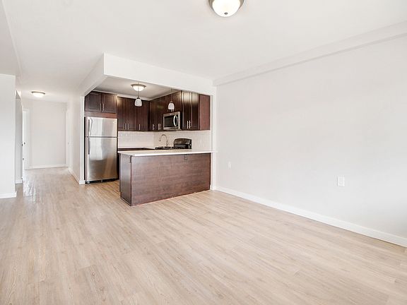 5th image of 329 Beach 65 St #1F