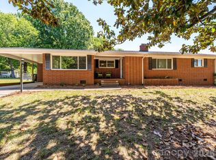 354 S Magnolia St, Mooresville, NC 28115