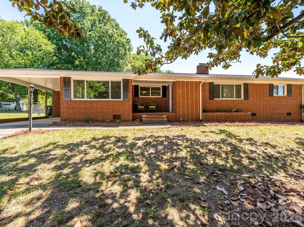 354 S Magnolia St, Mooresville, NC 28115