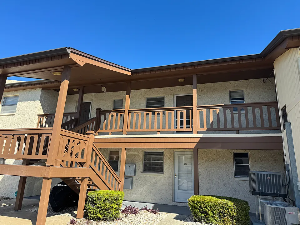 5154 Turquoise Ln #102