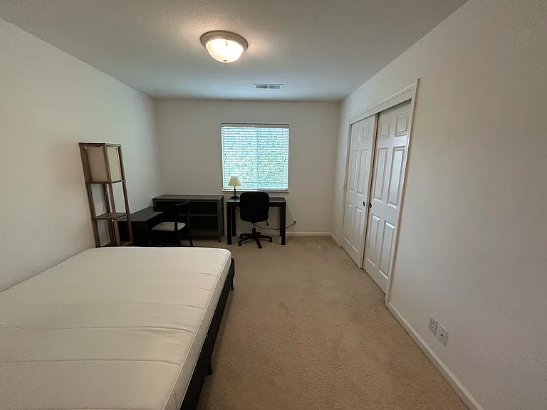 3126 Albany Cir — Photo 9