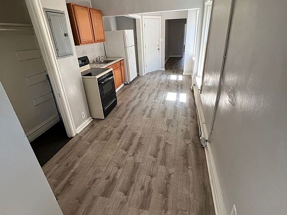 4th image of 624 Park St APT 2