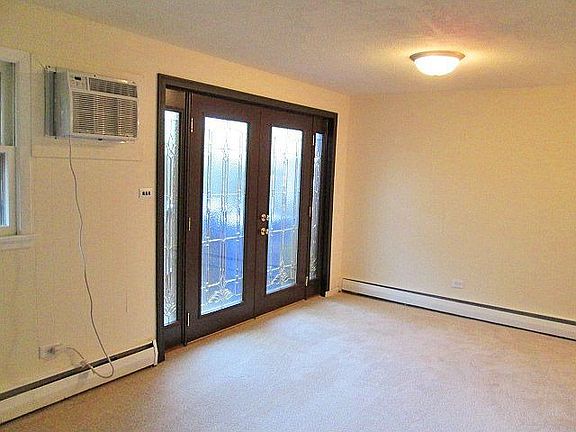 4th image of 8801 Robin Dr