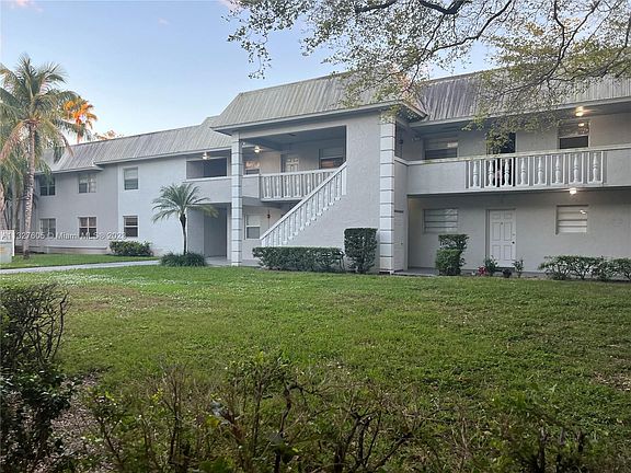 4th image of 17255 SW 95th Ave APT 123