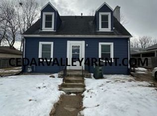 1445 W 2nd St, Waterloo, IA 50701