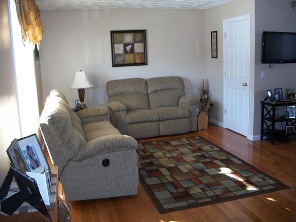 Open floor plan Living room
