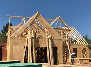 208 N Pointe Dr #275, Lagrange, GA 30241