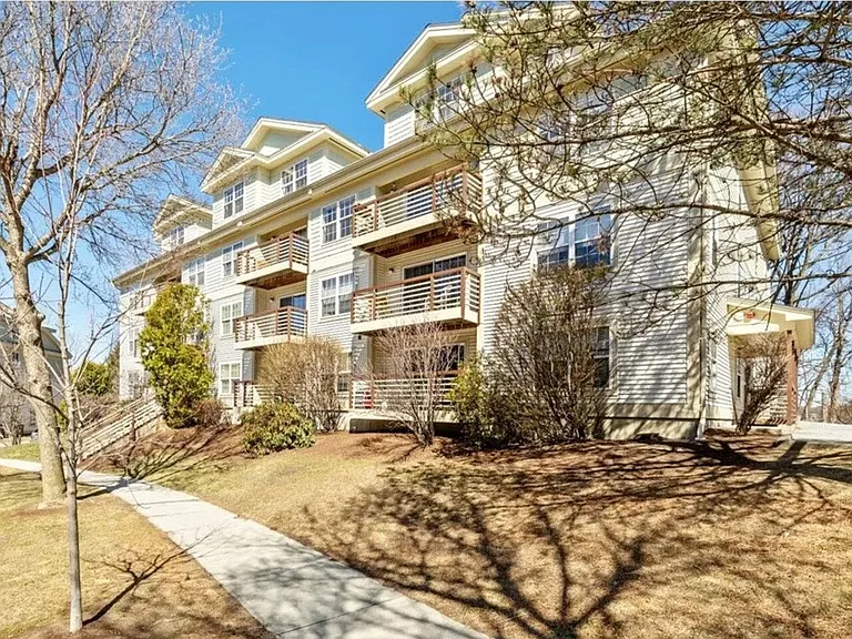 301 Hildred Dr #301 — Photo 15